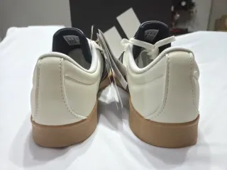 Zapatillas Adidas VL Court Base Blancas y Azul