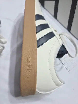 Zapatillas Adidas VL Court Base Blancas y Azul