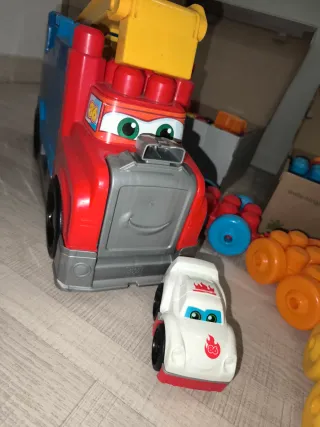 Juguetes de construcción mas de 100 piezas