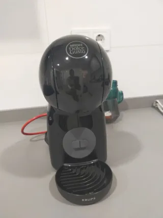 Cafetera Dolce Gusto Negra