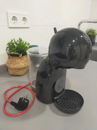 Cafetera Dolce Gusto Negra