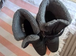 Botas de nieve negras con forro
