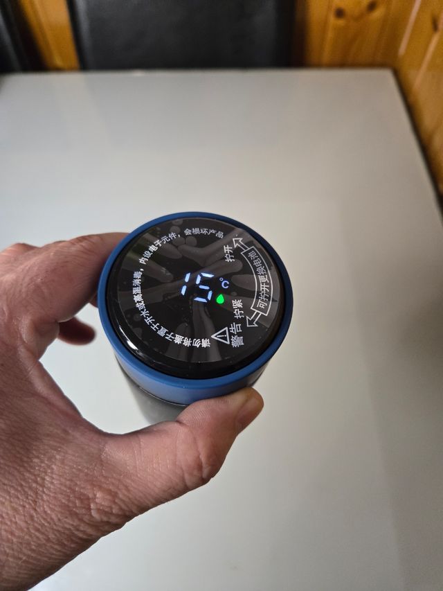 Vaso termico intelligente con display LED