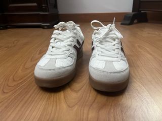 Zapatillas Pull&Bear Blancas y Marrones