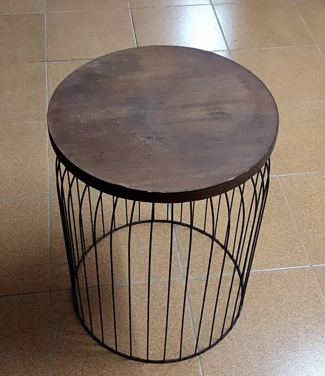 Mesa auxiliar diseño metal y madera