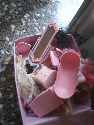 Castello giocattolo rosa e verde Barbie con accessori