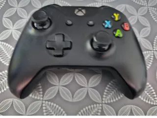 Mandos Xbox Negro y Blanco