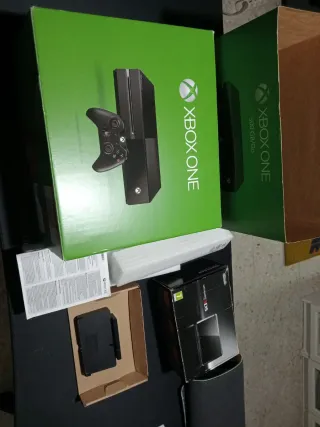 Cajas Xbox One y Nintendo 3DS