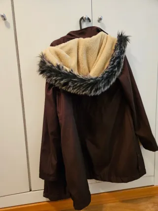 Chaqueta marrón Talla S-M con capucha