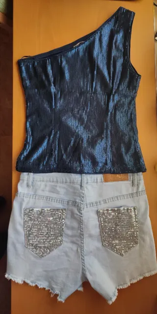 Vaqueros cortos con lentejuelas.