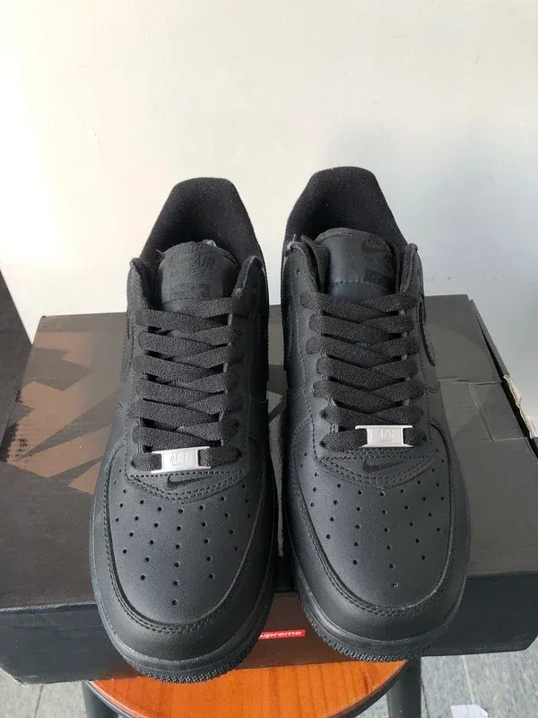 Air Force 1 Low Supreme Black Talla 45