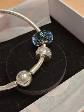 Pulsera Pandora original con accesorios