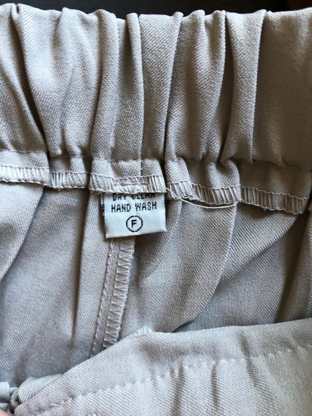 PANTALÓN BEIGE TIRÓ ALTO(XS-M)