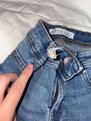 Vaqueros azules talla 42 Lo regalo