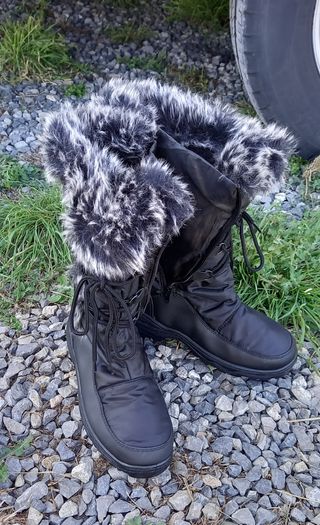 Botas de nieve negras con pelo