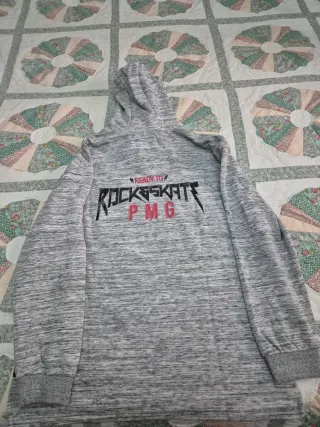 Felpa Primigi grigia con zip e dettagli rossi