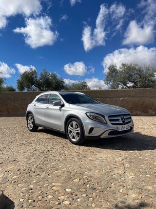 Mercedes GLA 200d (Automatico 7G)
