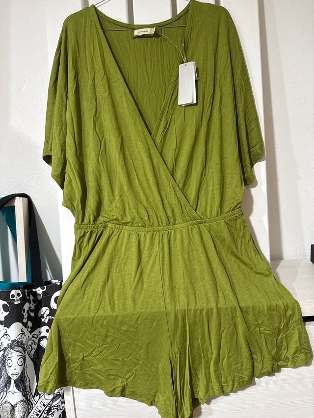 Mono corto  verde oliva cruzado