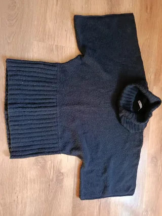 Jersey cuello alto manga murciélago negro S