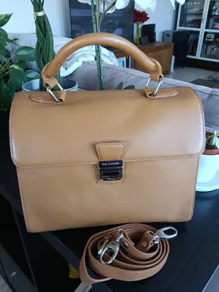 Bolso de piel Guy Laroche