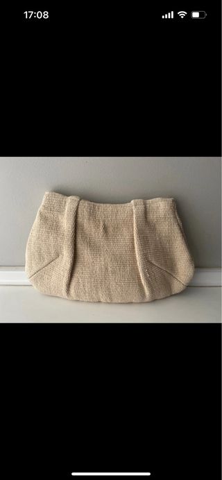 Bolso de mano tejido con flores