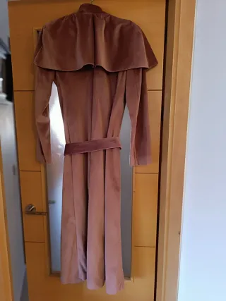 Abrigo rosa Vogana con etiquetas