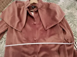 Abrigo rosa Vogana con etiquetas