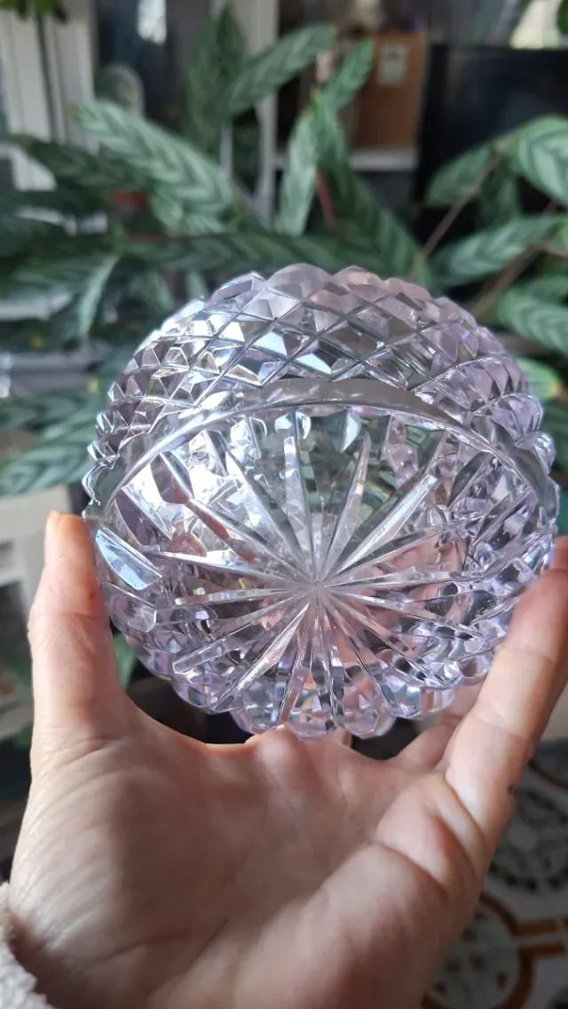 Antico Posacenere in Cristallo Intagliato