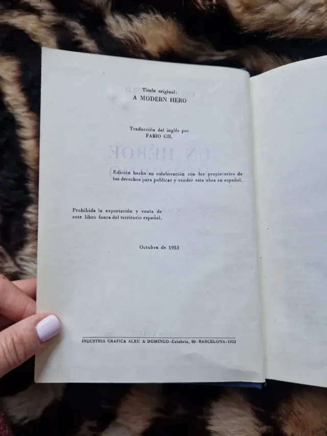 Libro vintage Un héroe moderno