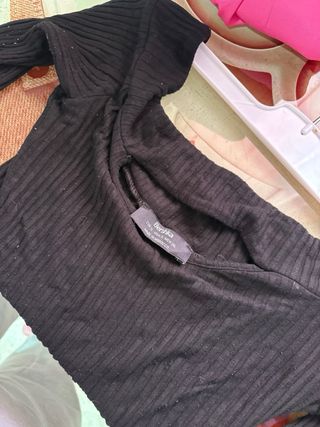 Top negro manga larga escote Bardot