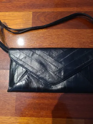 Bolso de piel negro