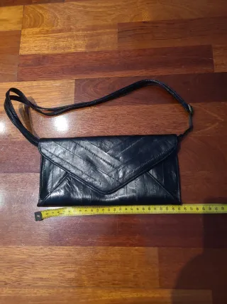 Bolso de piel negro