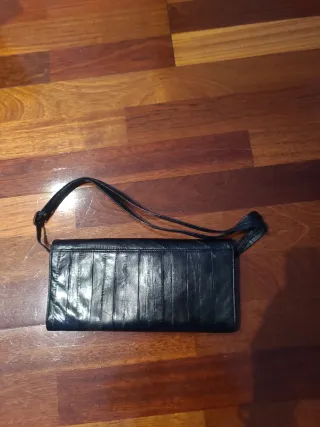 Bolso de piel negro