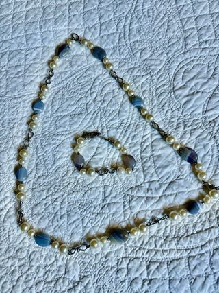 Collar y pulsera Majorica perlas y piedra río