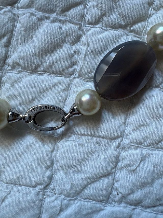 Collar y pulsera Majorica perlas y piedra río