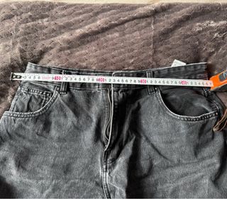 Pantalón corto baggy Pull and Bear negro