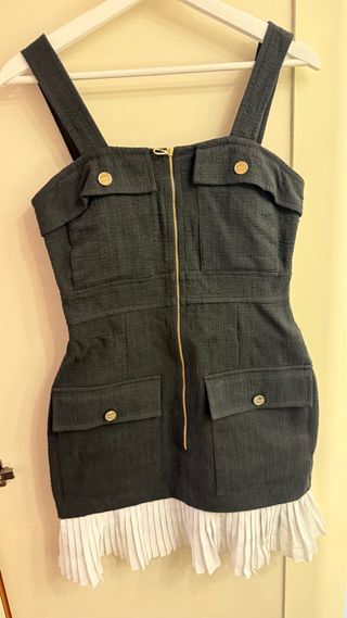 Vestido Sandro Negro con Cremallera y Volantes