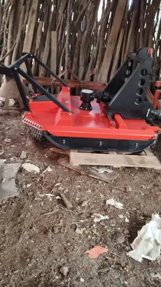 Desbrozadora de cadenas