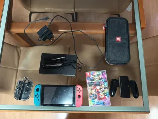 Nintendo Switch + Mario Kart 8 Deluxe