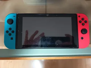 Nintendo Switch + Mario Kart 8 Deluxe