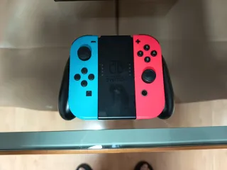 Nintendo Switch + Mario Kart 8 Deluxe