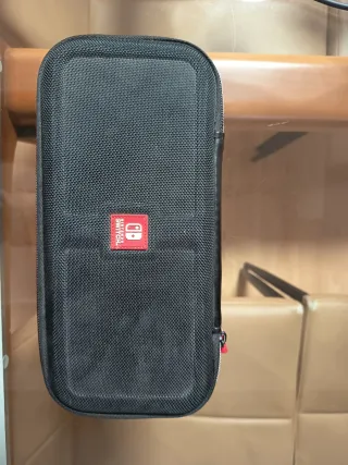 Nintendo Switch + Mario Kart 8 Deluxe