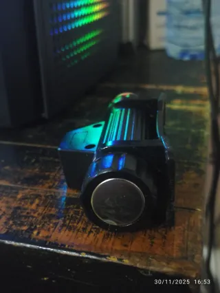 Linterna LED con imán y elástico