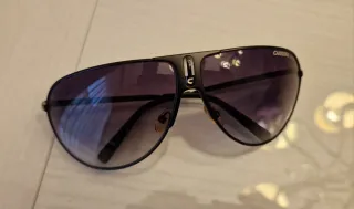 Gafas de sol Carrera negras y moradas