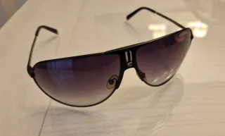 Gafas de sol Carrera negras y moradas