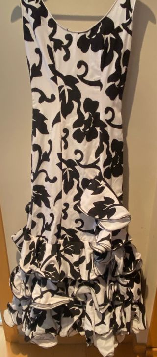 Vestido Flamenca Negro y Blanco
