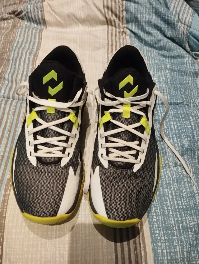 Zapatillas Baloncesto Niño Negro Verde