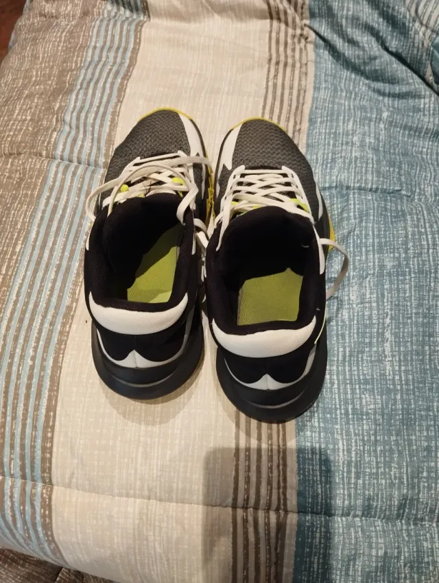 Zapatillas Baloncesto Niño Negro Verde