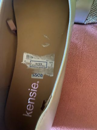 Zapatos planos plateados con pedrería, nuevos