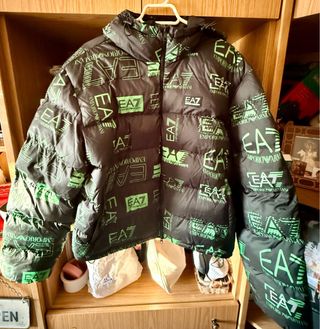 Plumas Emporio Armani EA7 Negra y Verde Talla L